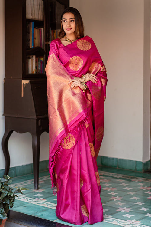 Beatuiful Women Favorite Color Pink Banarsai Soft Silk Dry Clean Saree