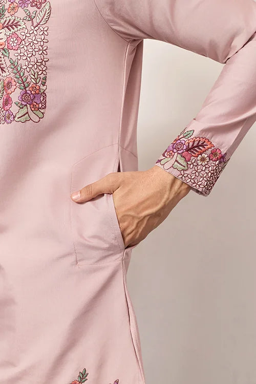 Stylish Dusty Pink Kurta Pant Set for Festive Occasions