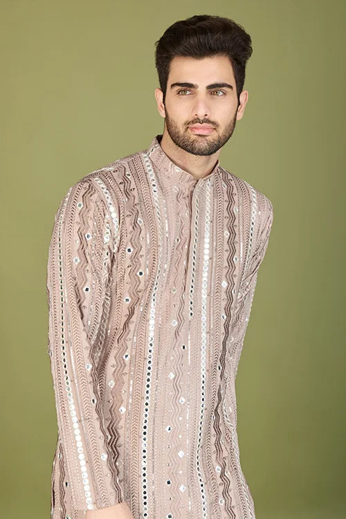 Men’s embroidered kurta