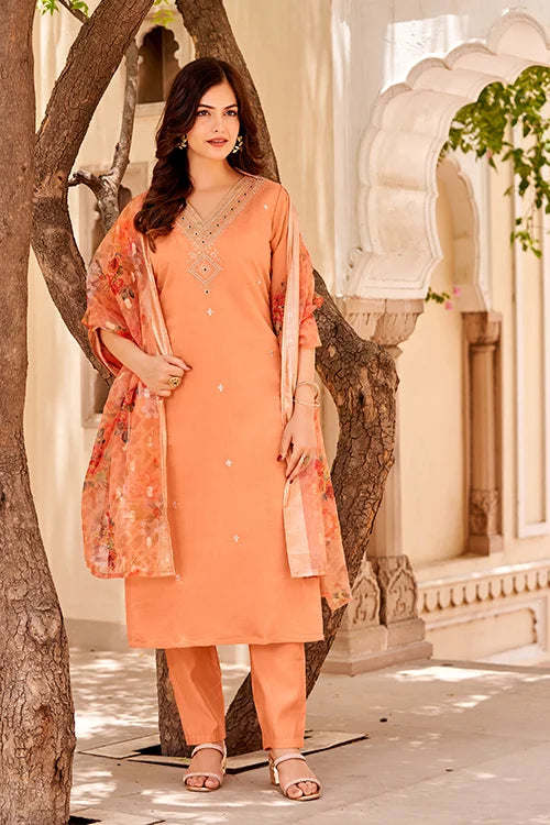 Designer embroidery kurti set
